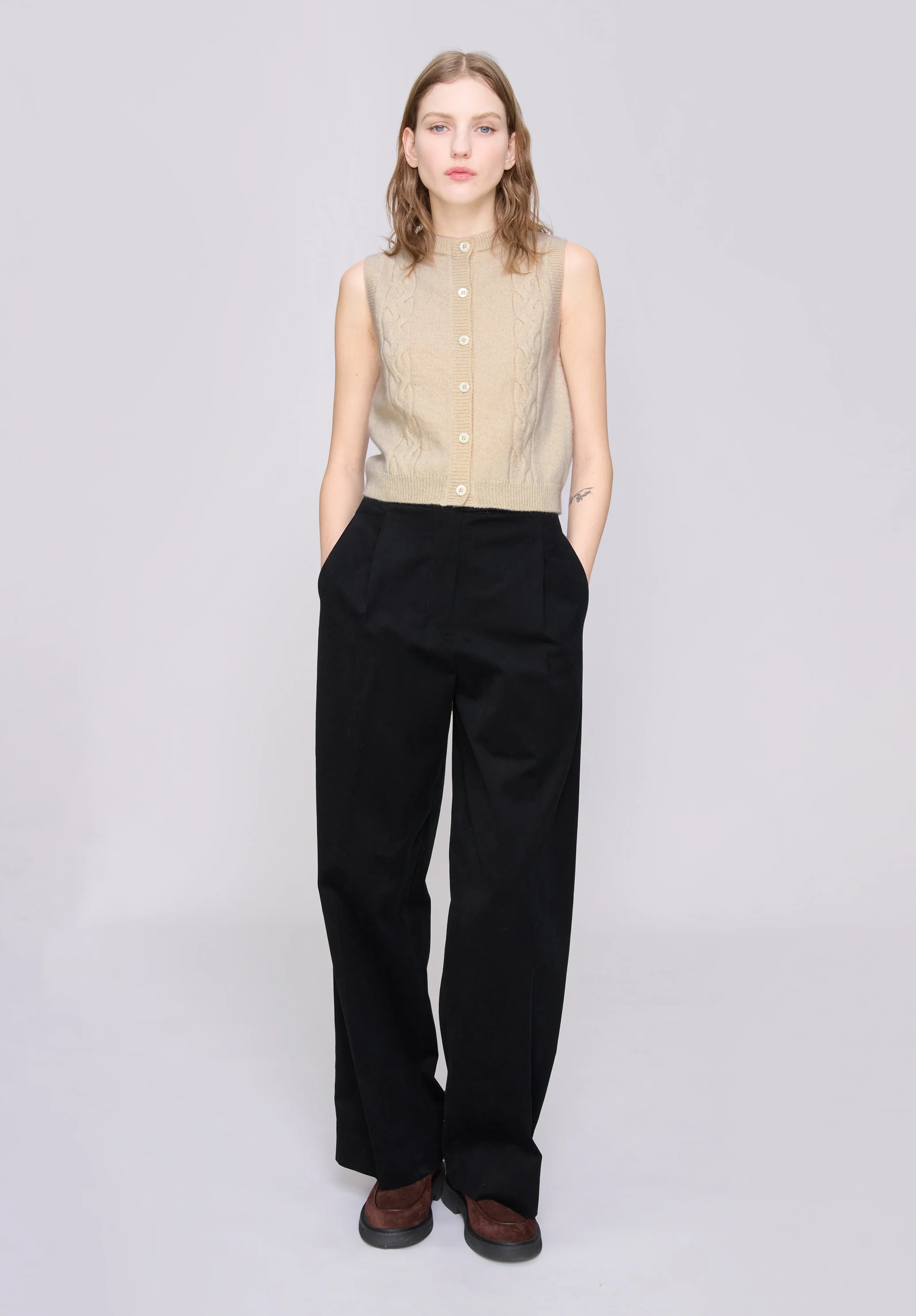 Alyson sleeveless jumper - Image 2