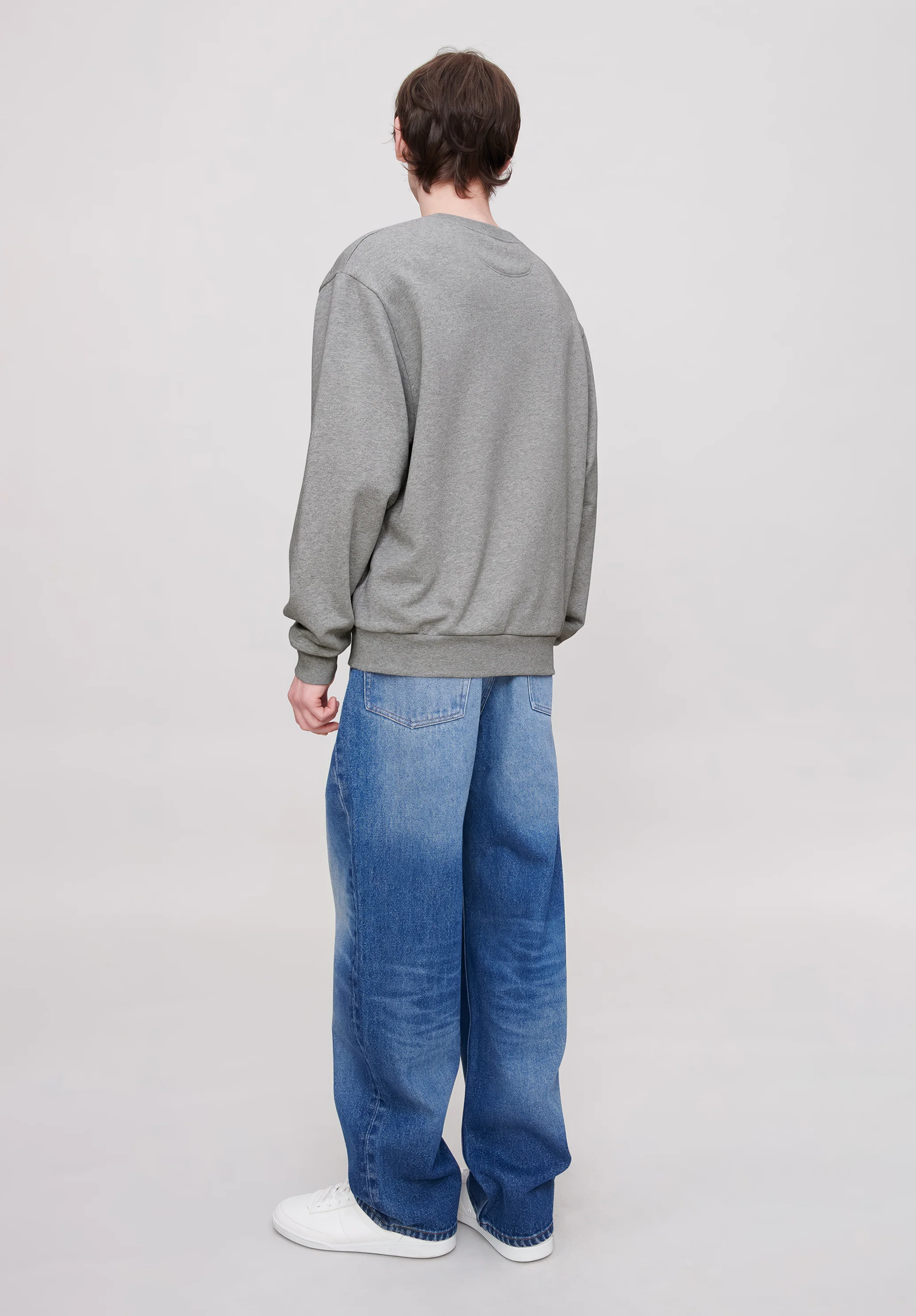 James sweatshirt - Image 2