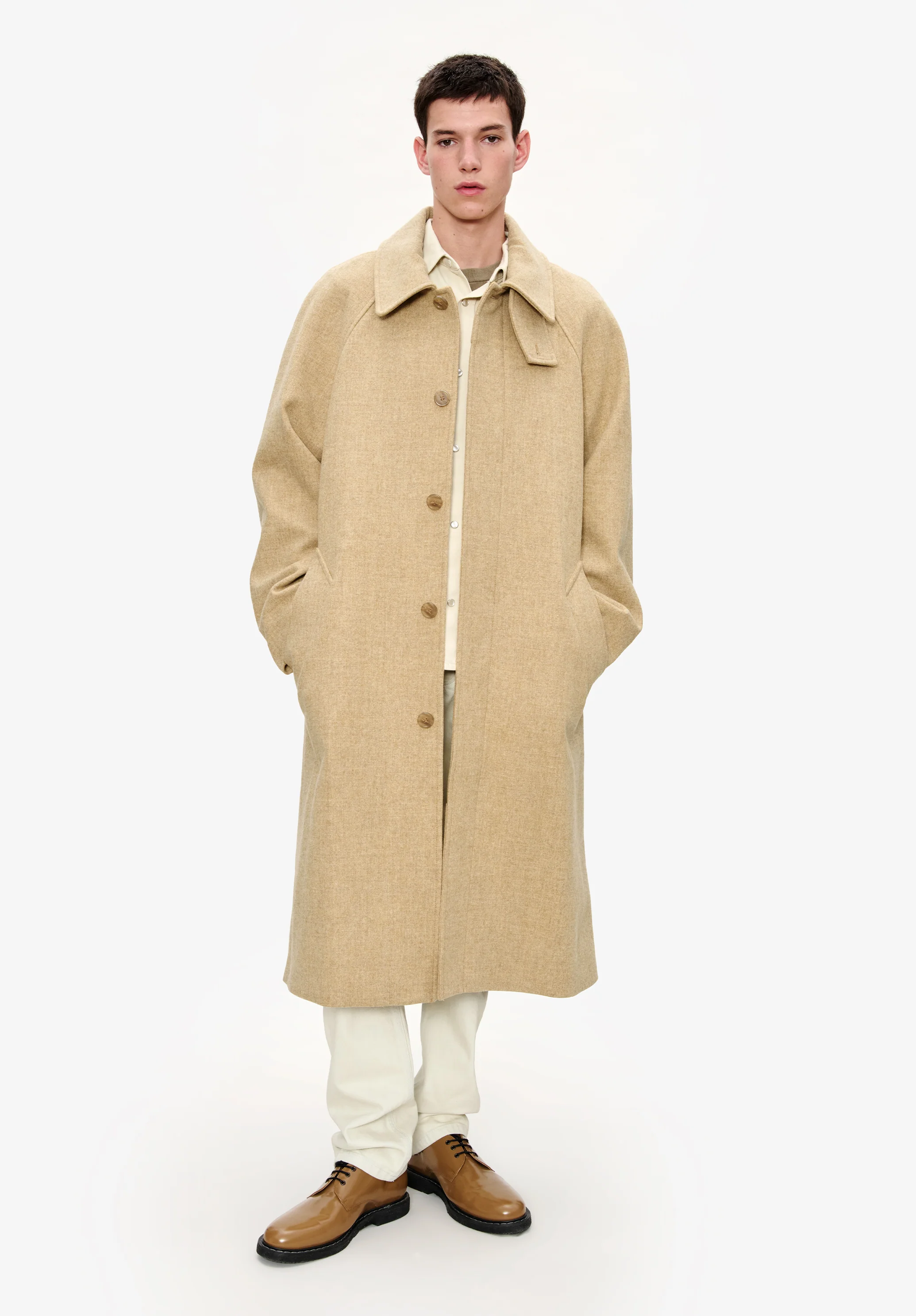Oversize solid-colour coat with raglan sleeves - Image 2